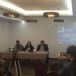IKD: Policia e Kosovës dhe institucionet e tjera shkelin të drejtat e njeriut përmes “vërtetimit mbi të kaluarën kriminale”