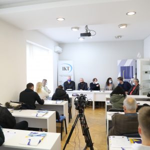 IKD dhe EULEX mbajnë trajnim për monitorimin e gjykimeve për 20 monitorues laikë IKD dhe EULEX mbajnë trajnim për monitorimin e gjykimeve për 20 monitorues laikë