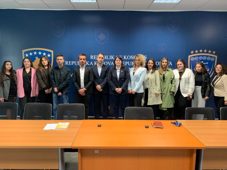 Studentët e Klinikës Ligjore të IKD-së vizituan Gjykatën Themelore në Prishtinë