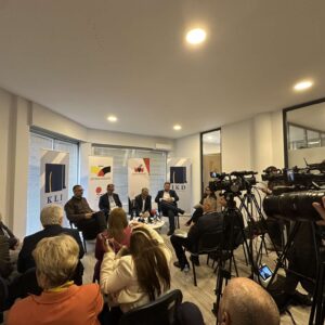 IKD organizoi takim diskutues dhe publikoi raportin: “Mungesa e Kontratave Kolektive – Dështimi për të siguruar dialog social dhe mbrojtje kolektive të punëtorëve” IKD organizoi takim diskutues dhe publikoi raportin: “Mungesa e Kontratave Kolektive – Dështimi për të siguruar dialog social dhe mbrojtje kolektive të punëtorëve”