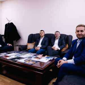 Drejtuesit e IKD-së avokojnë për zbatimin e rekomandimeve në Gjykatën Themelore në Pejë Drejtuesit e IKD-së avokojnë për zbatimin e rekomandimeve në Gjykatën Themelore në Pejë