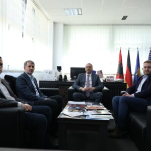 Drejtuesit e IKD-së avokojnë për zbatimin e rekomandimeve në Gjykatën Komerciale Drejtuesit e IKD-së avokojnë për zbatimin e rekomandimeve në Gjykatën Komerciale