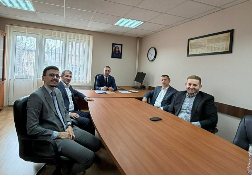 Drejtuesit e IKD-së avokojnë për zbatimin e rekomandimeve në Gjykatën Themelore në Mitrovicë Drejtuesit e IKD-së avokojnë për zbatimin e rekomandimeve në Gjykatën Themelore në Mitrovicë