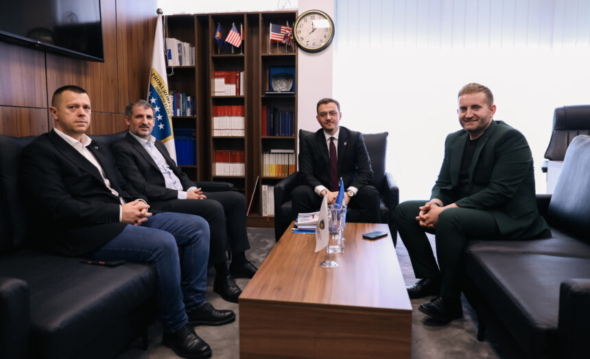 Drejtuesit e IKD-së avokojnë për zbatimin e rekomandimeve në Prokurorinë Themelore në Prizren