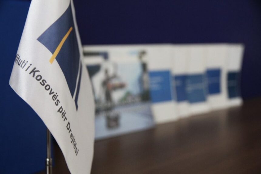 Ndërprerja e seancës konstituive cenon Kushtetutën dhe nuk mund të arsyetohet me mungesën e marrëveshjes politike Ndërprerja e seancës konstituive cenon Kushtetutën dhe nuk mund të arsyetohet me mungesën e marrëveshjes politike