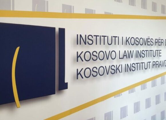 Qeveria pa mandat po uzurpon kompetencat kushtetuese dhe ligjore