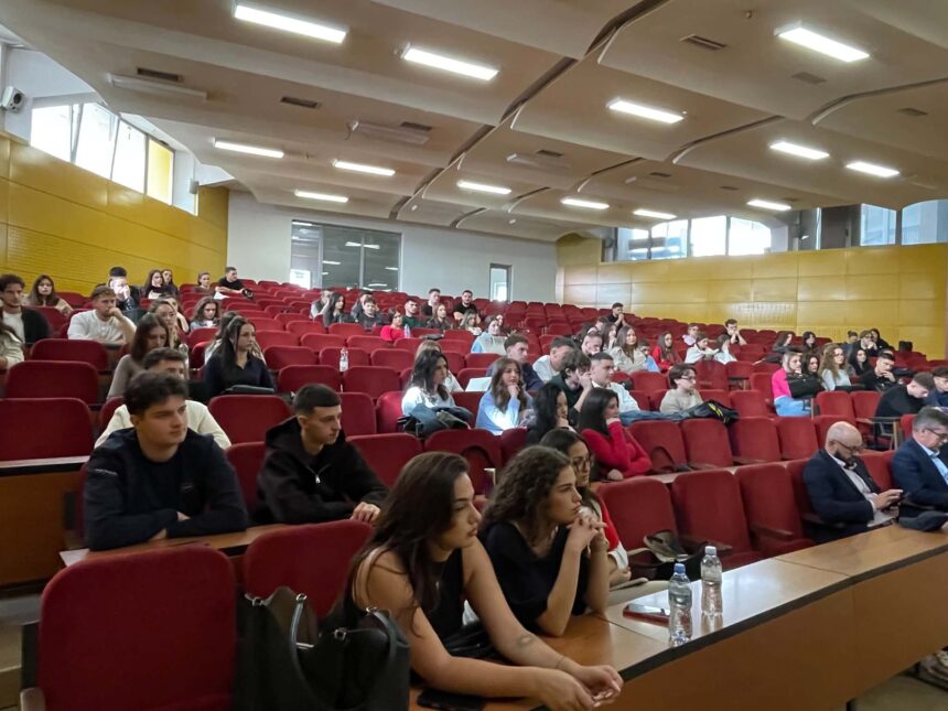 IKD prezanton para studentëve të Fakultetit Juridik nismën legjislative qytetare për ndryshimin e Kodit Penal IKD prezanton para studentëve të Fakultetit Juridik nismën legjislative qytetare për ndryshimin e Kodit Penal